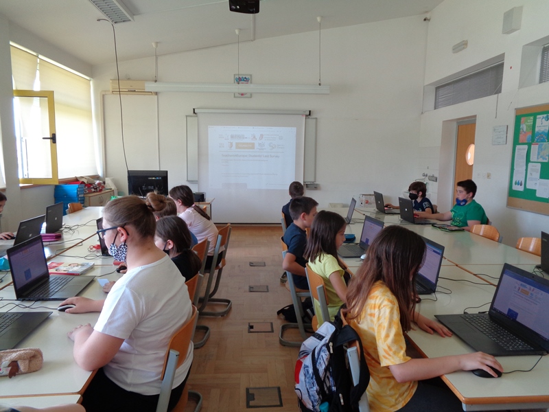 Teachers4Europe: Democratic Values in the Era of Artificial Intelligence evaluacija